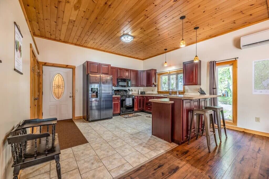 The Maine House photo 4